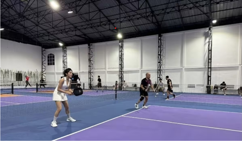 Cụm sân pickleball quy mô lớn tại Quận 4 có mái che