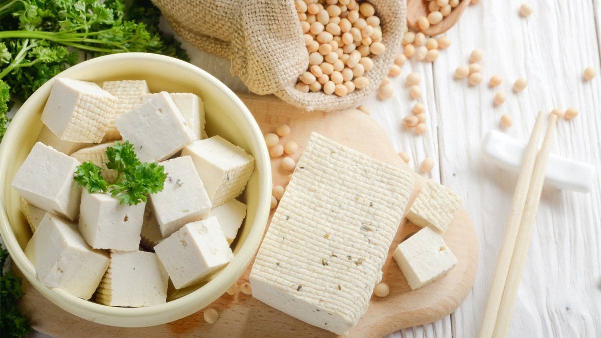 Đậu phụ là một trong những thực phẩm chay giàu dinh dưỡng, phù hợp cho gymer theo chế độ ăn chay