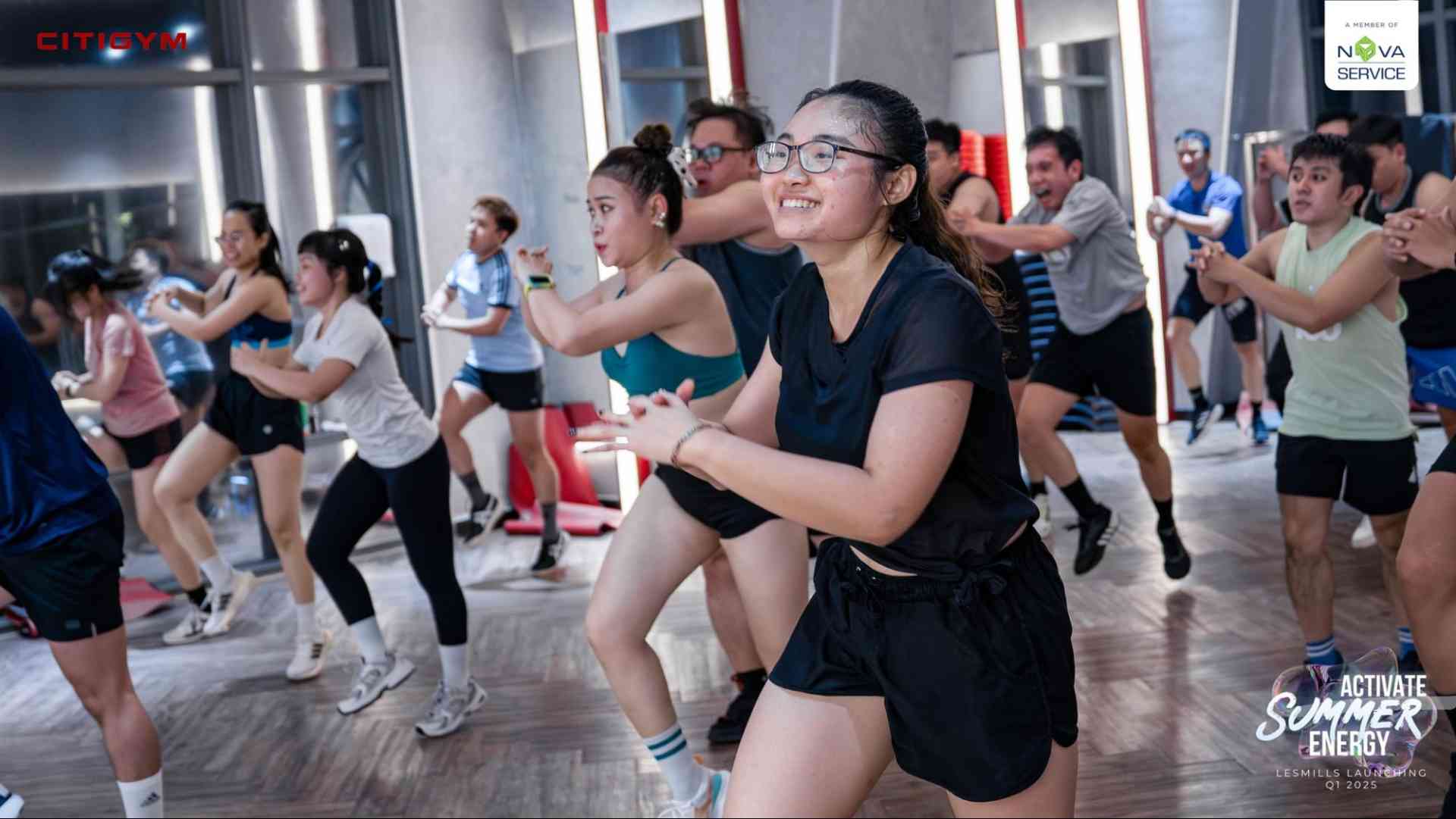 Dance là bộ môn vận động kết hợp giữa âm nhạc và các động tác nhảy nhịp nhàng