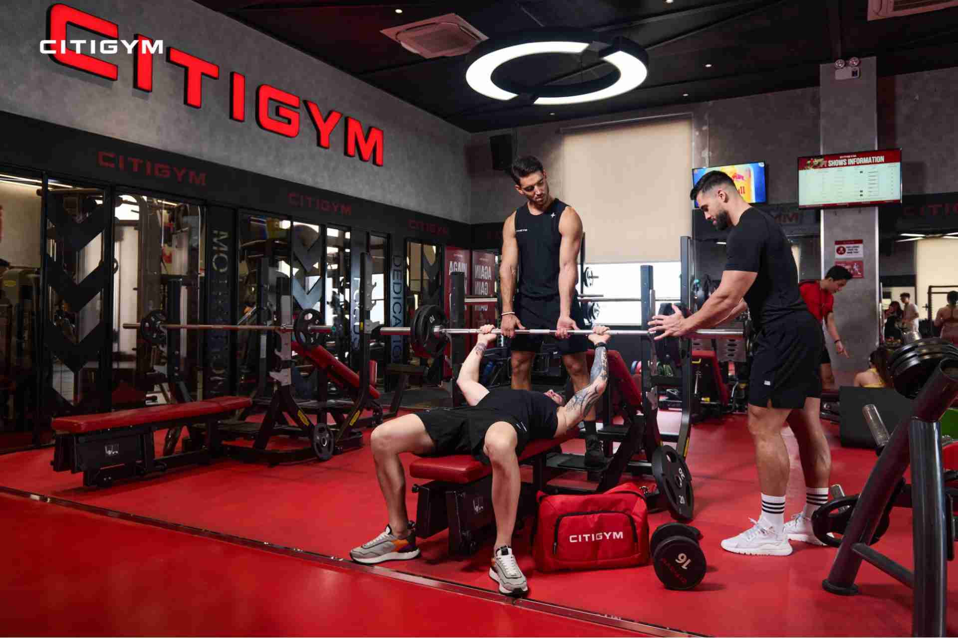 Tăng cơ là quá trình phát triển và gia tăng khối lượng cơ bắp thông qua sự kết hợp giữa luyện tập thể chất, chế độ dinh dưỡng hợp lý và thời gian nghỉ ngơi khoa học.