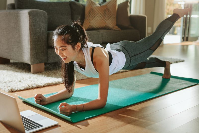 Tập luyện tại nhà sẽ mang đến sự riêng tư và thoải mái hơn so với khi tập tại phòng gym