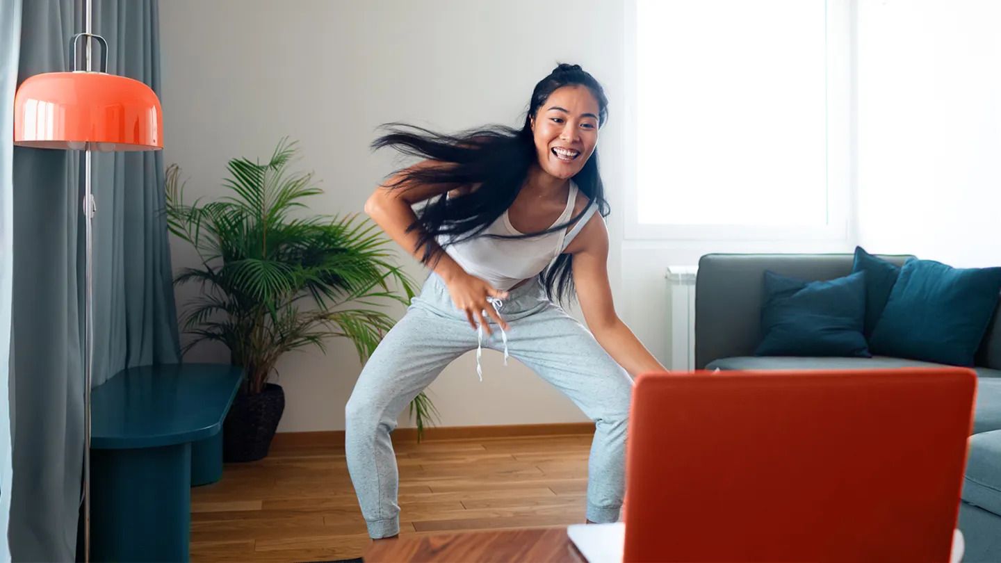 Zumba online: Cách đốt mỡ cực hiệu quả, tiết kiệm tại nhà