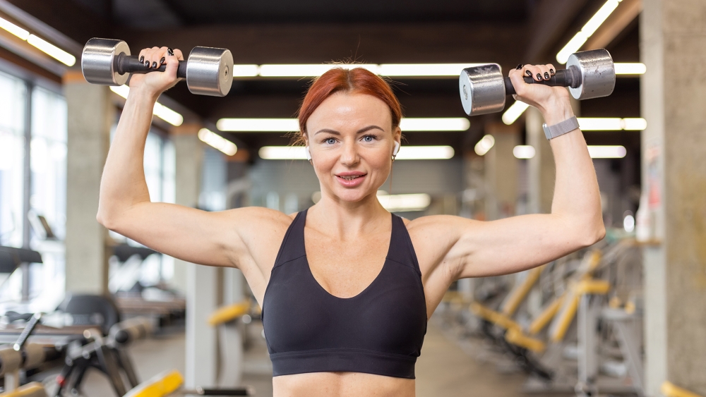 Bài tập vai cho nữ - Dumbbell Overhead Press