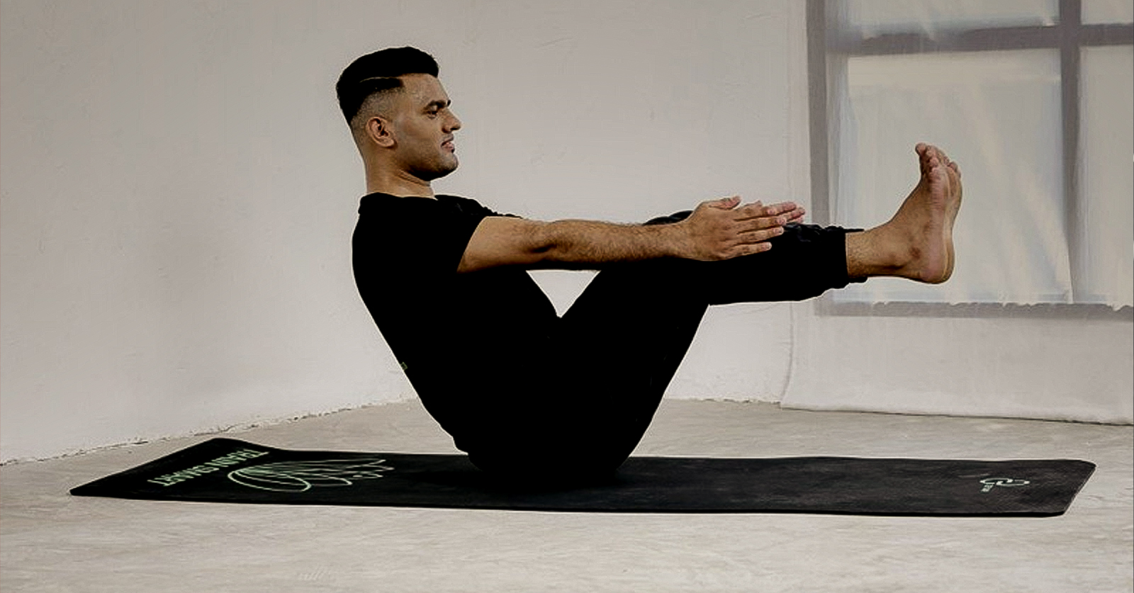 Bài tập Paripurna Navasana