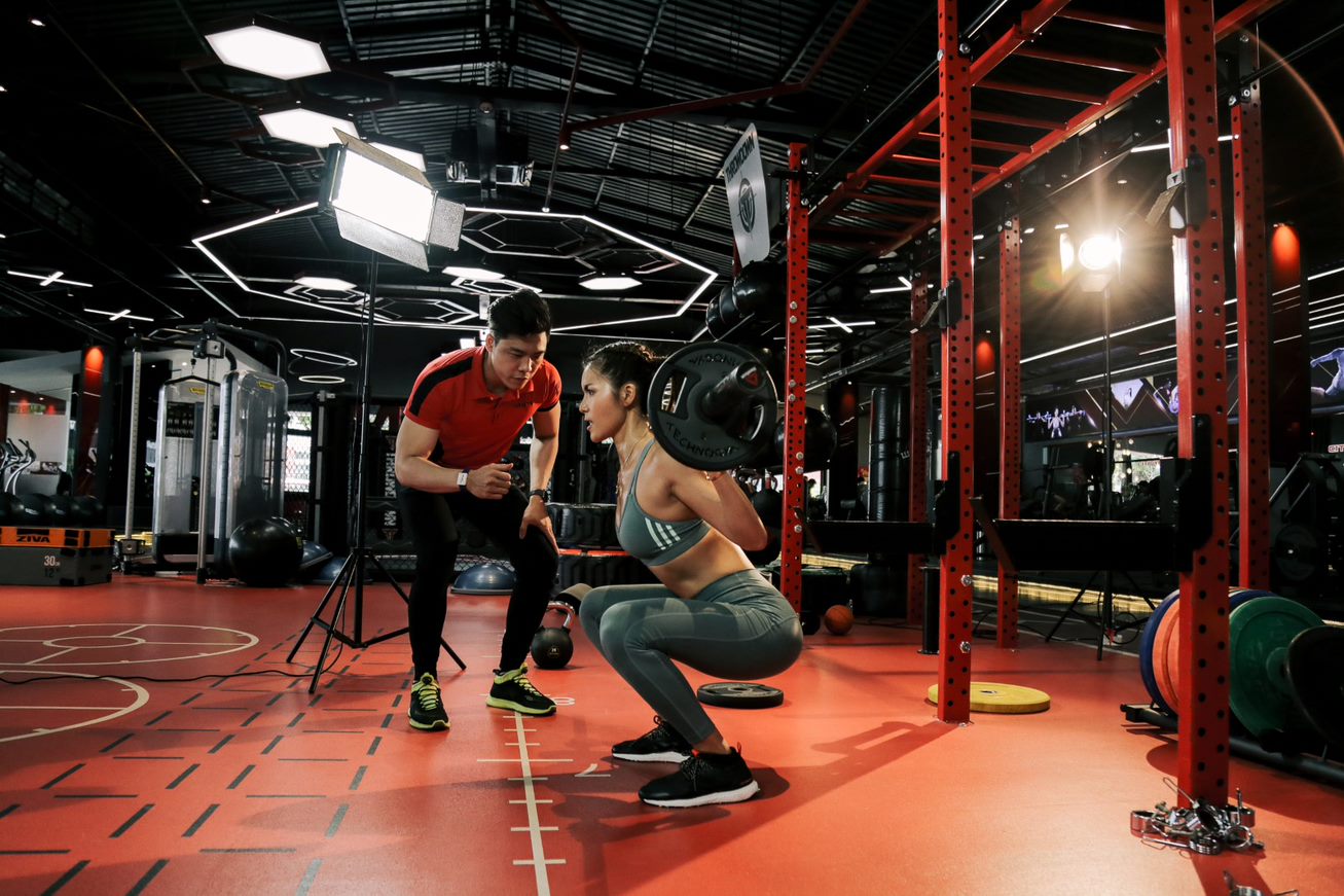 Tập gym cho người mới cùng HLV